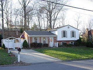 1st image of 2712 Byron Dr