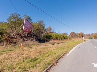 3713 Radford Rd, Christiansburg, VA 24073