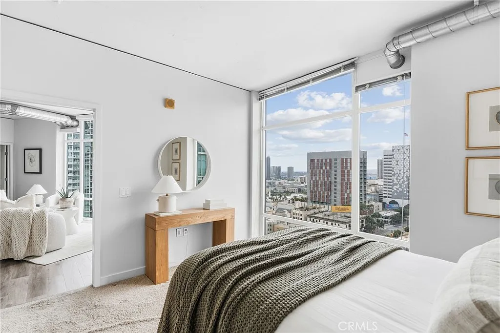 Building Photo - 1080 Park Blvd #1416