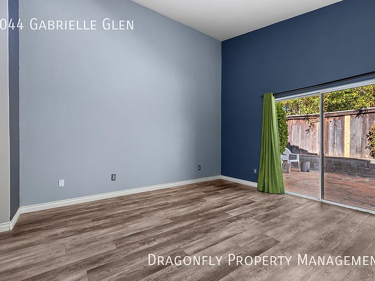 2044 Gabrielle Gln — Photo 16