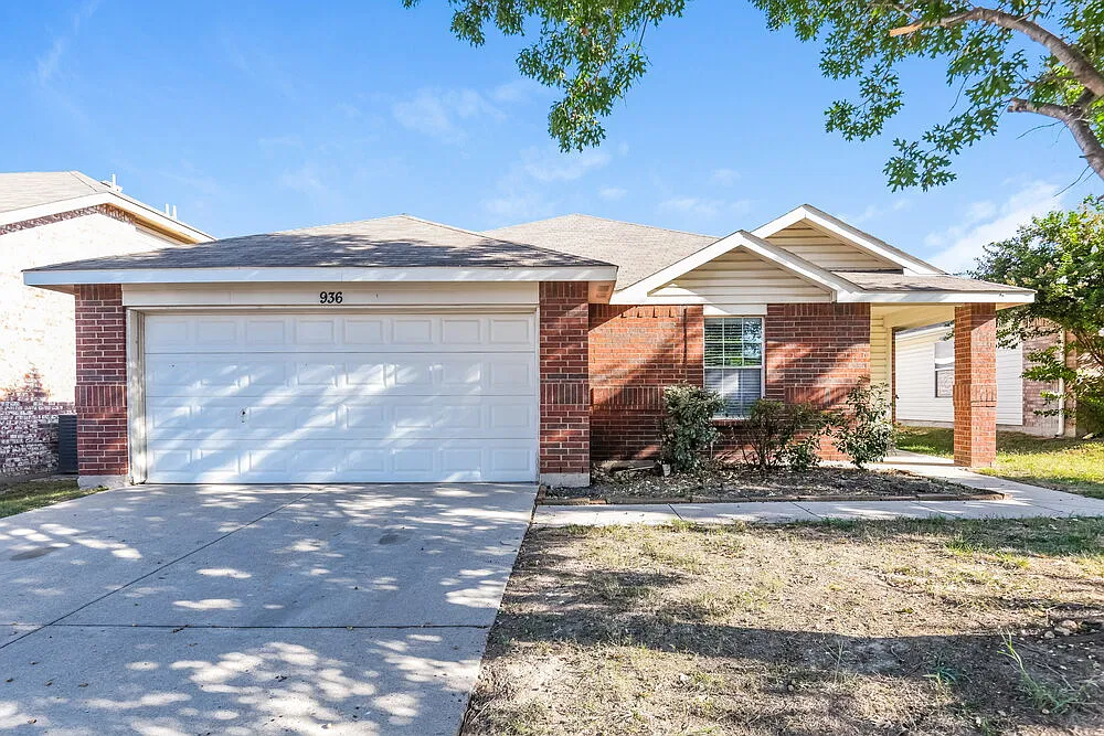3 bed, 2.0 bath, 1522 sqft, $1,795 — Photo 1