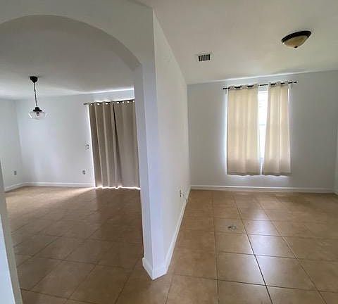 4th image of 2934 SE 1st Dr