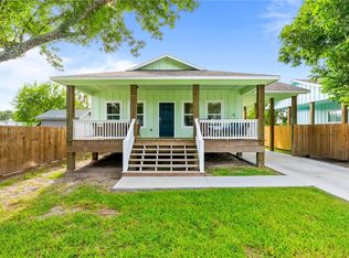 2311 S Bronte St, Rockport, TX 78382