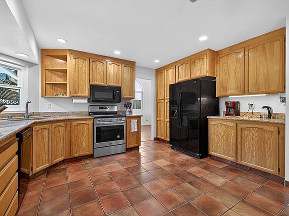 3rd image of 5410 Corbett Circle