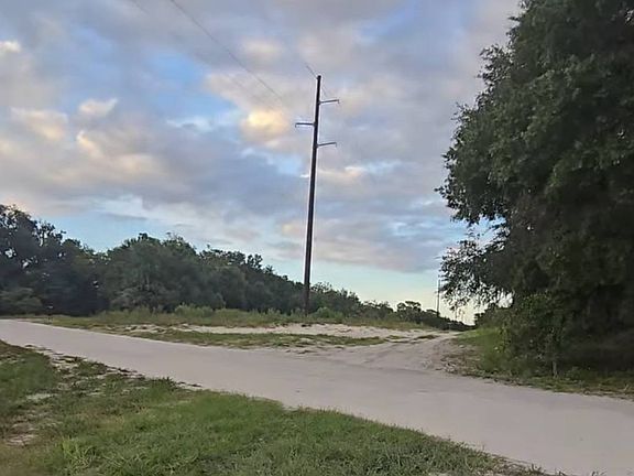 4th image of S San Angelo Pkwy