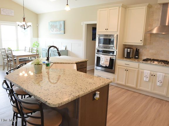 3rd image of 5636 Pinecone Pl
