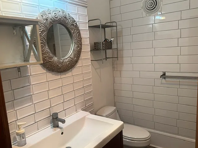 2717 Girard Ave S #201 — Photo 34