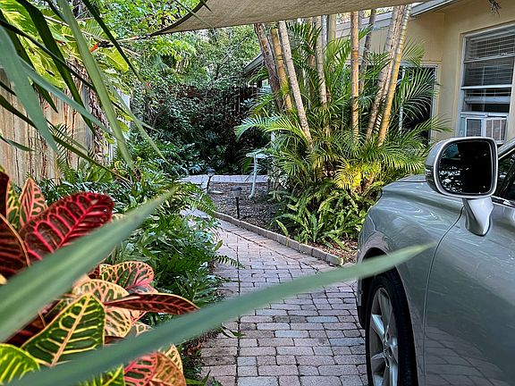 2nd image of 808 Coconut Dr