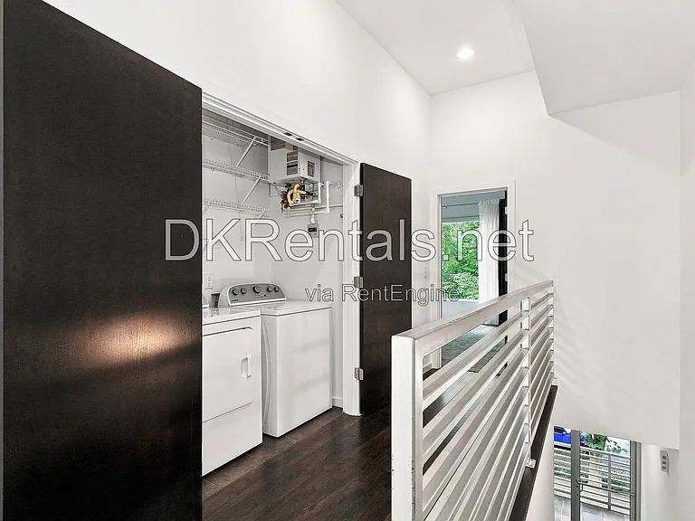 201 S Howard St SE #3 — Photo 20