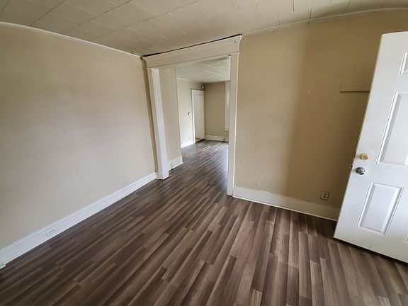 3rd image of 2701 Mishawaka Ave