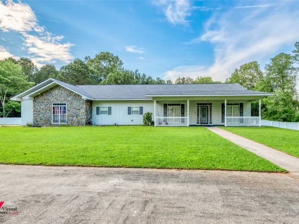 1580 Machen Dr, Springhill, LA 71075