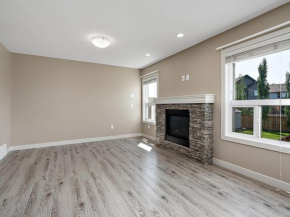 5th image of 217 Sunpine Poin E