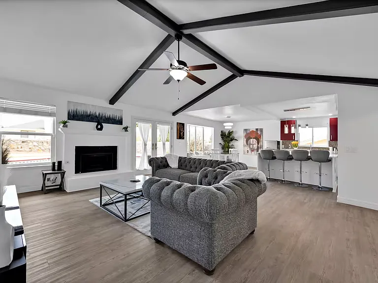 608 El Parque Dr — Photo 1