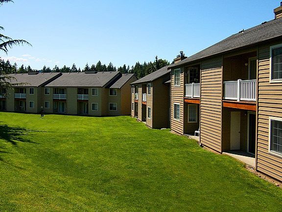 5th image of 1900 Black Lake Blvd SW APT Cc10