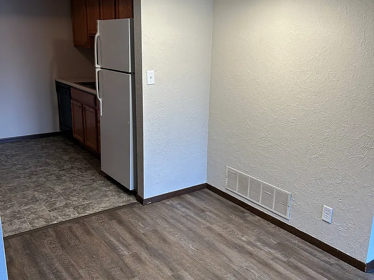 609 Parr Hue Ln #B — Photo 3
