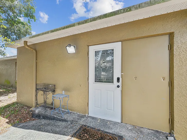 465 Rio Grande Ln #B — Photo 1