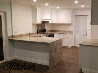 903 SE Dolphin Dr, Stuart, FL 34996