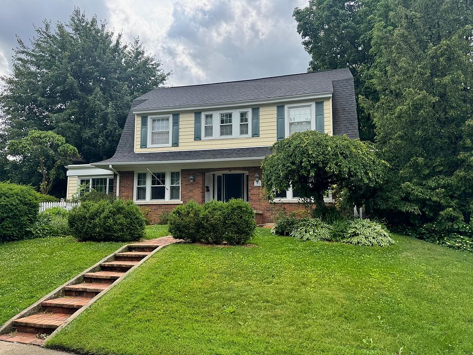 1st image of 535 Cambridge Blvd SE