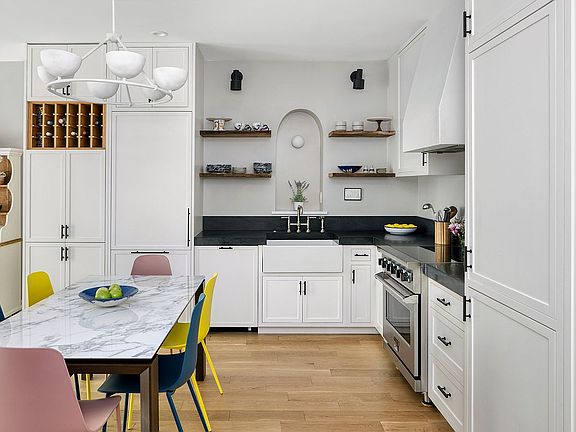 5th image of 81 Warren St APT 3