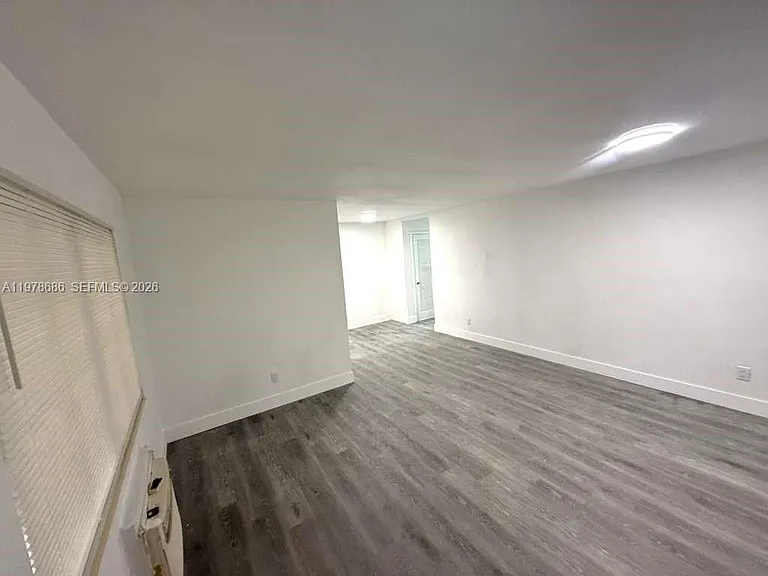 12195 W Dixie Hwy #6E — Photo 4