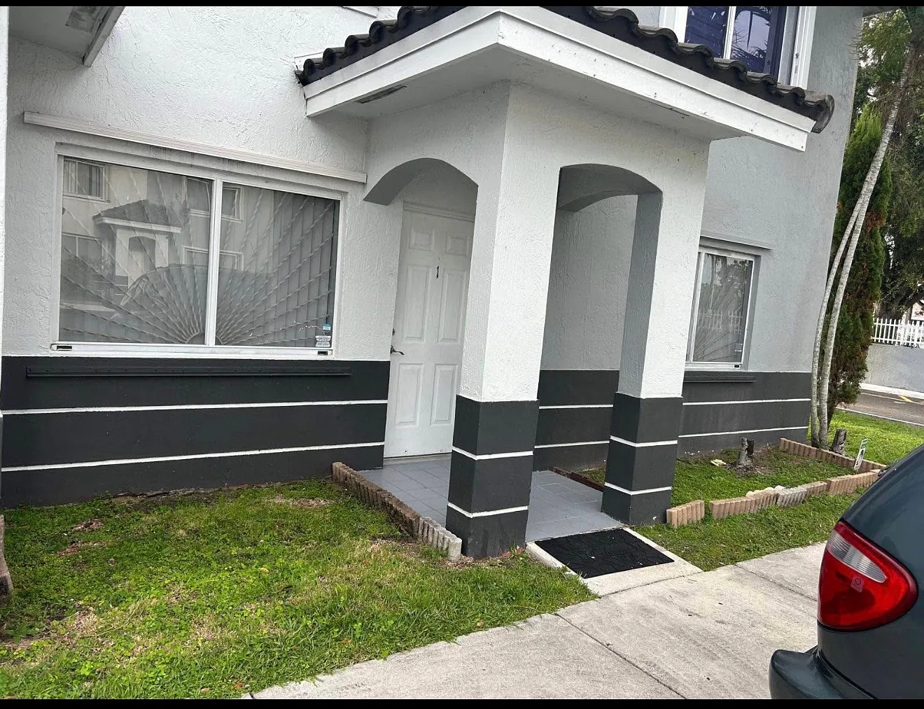 2 bed, 1100 sqft, $2,500 — Photo 1