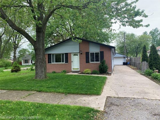 16630 Jackson St, Taylor, MI 48180