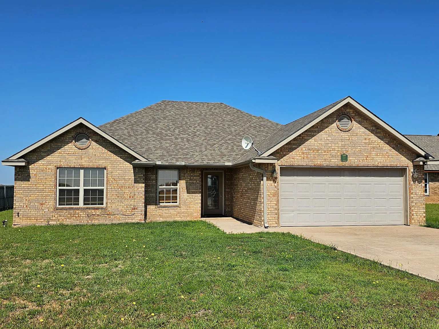 3 bed, 1725 sqft, $1,600 — Photo 1