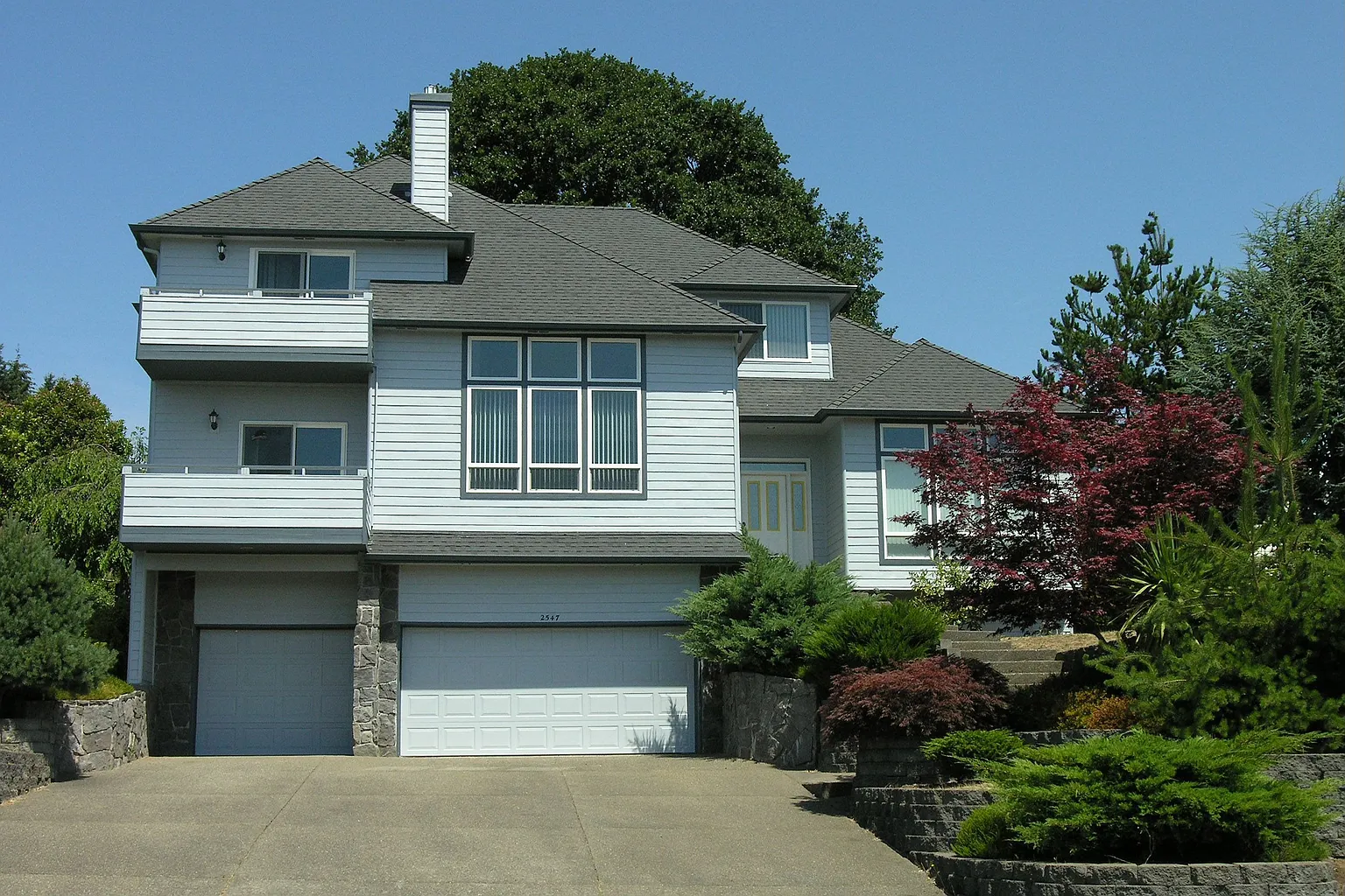 2547 Islander Ave NW photo 1