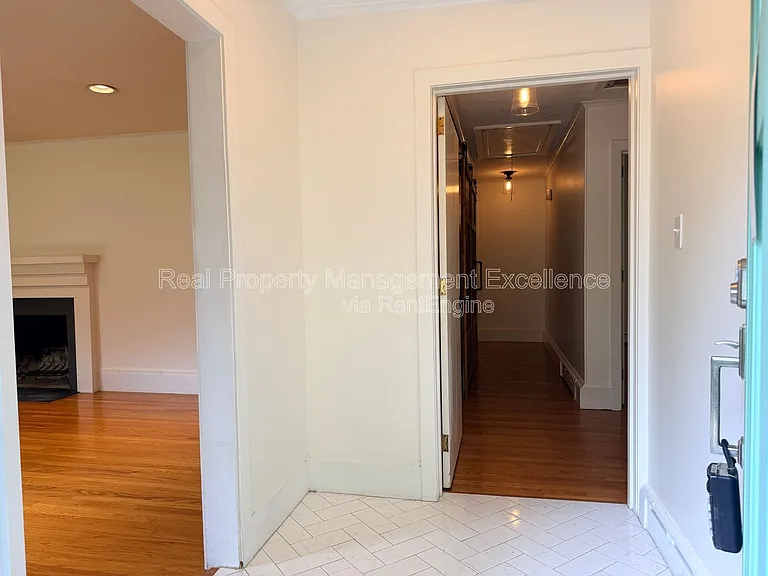 620 Carr St — Photo 4