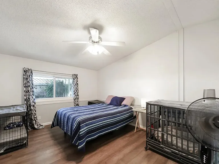 978 Cold Spring Rd #4 — Photo 9