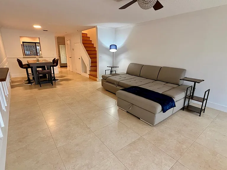 797 S Riverside Dr — Photo 8