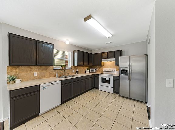 3rd image of 5734 Grandwood Dr