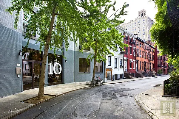 Rented by Halstead Real Estate | media 15