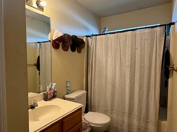 4th image of 514 Thornton Ct