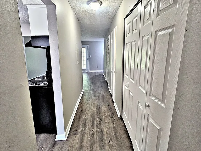 Avalon Cove Townhomes — Photo 55