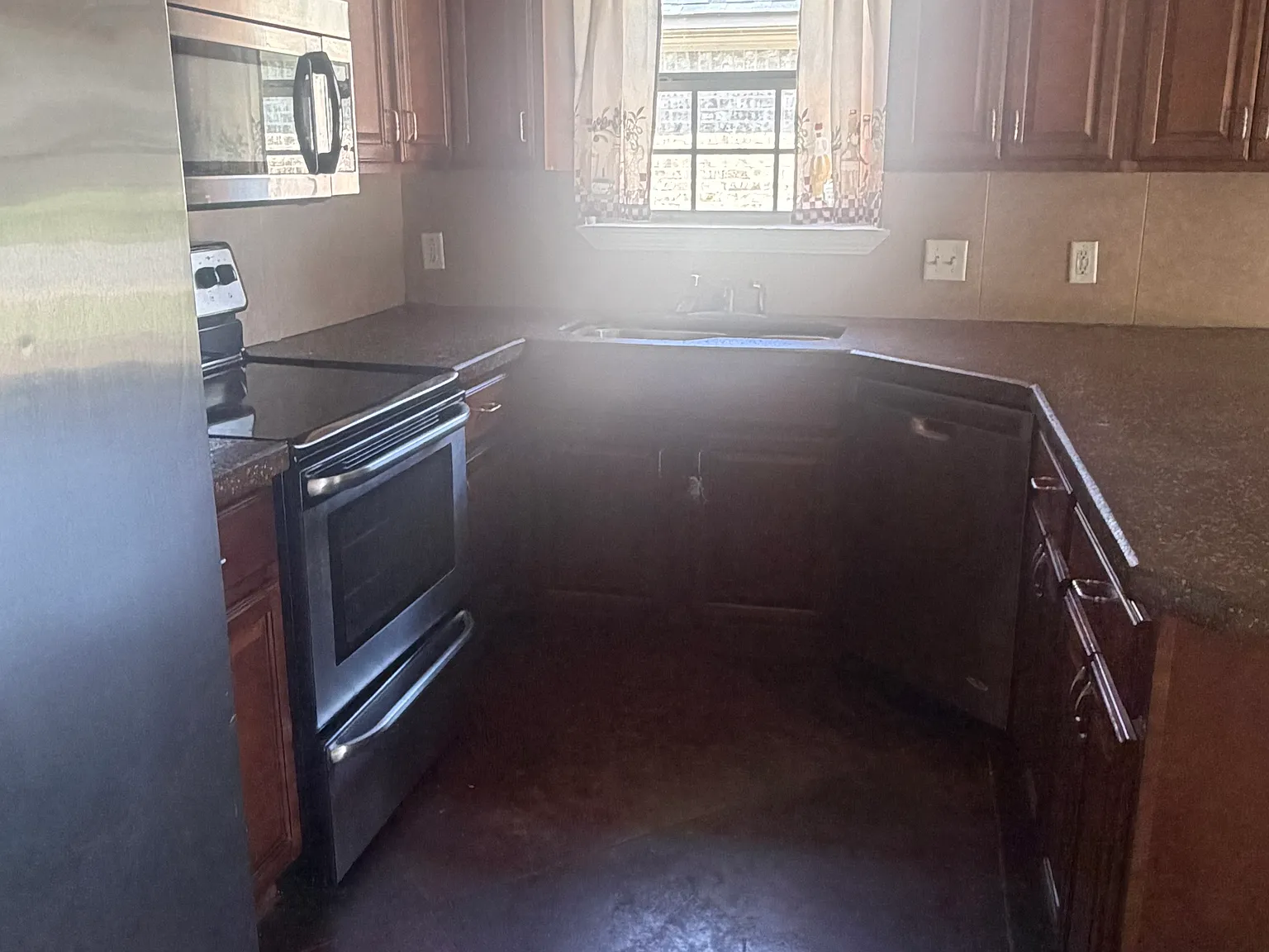 2 bed, 1100 sqft, $1,100 — Photo 4