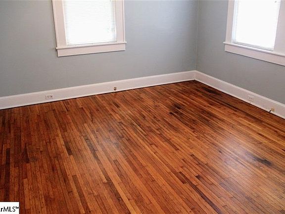 5th image of 112 Randall St