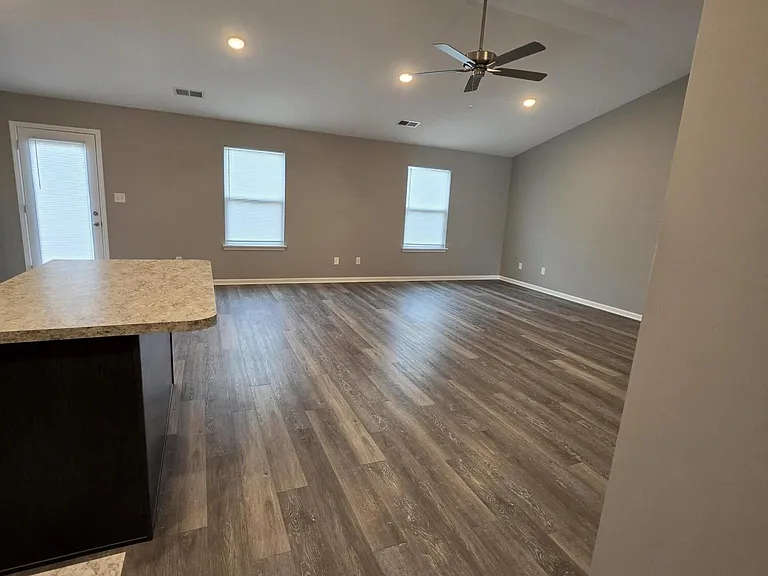 8092 Driftwood Loop — Photo 6