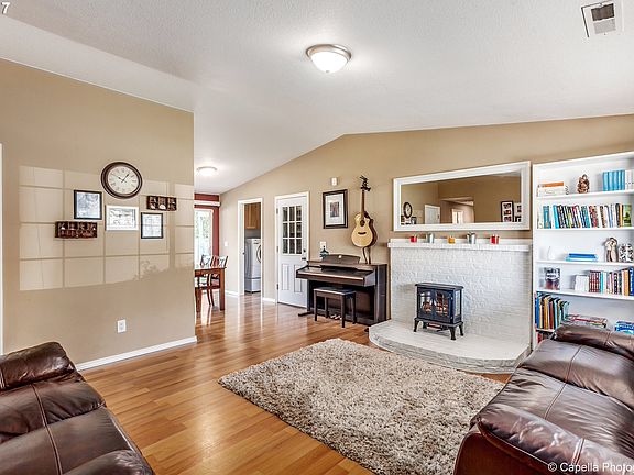 2nd image of 7709 NE 65th Ct
