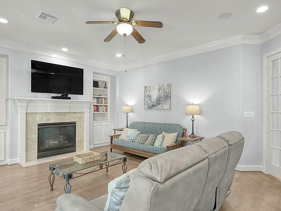 5th image of 2427 N Mystic Mdw
