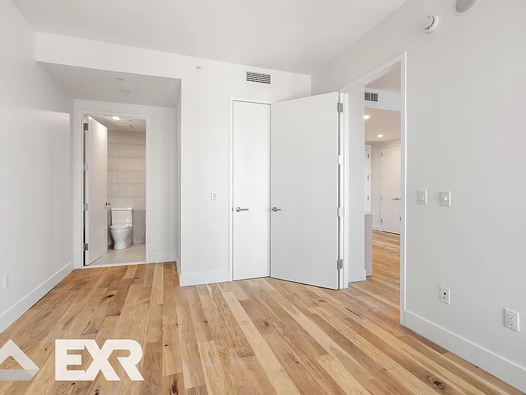 69 Adams St #21G — Photo 6