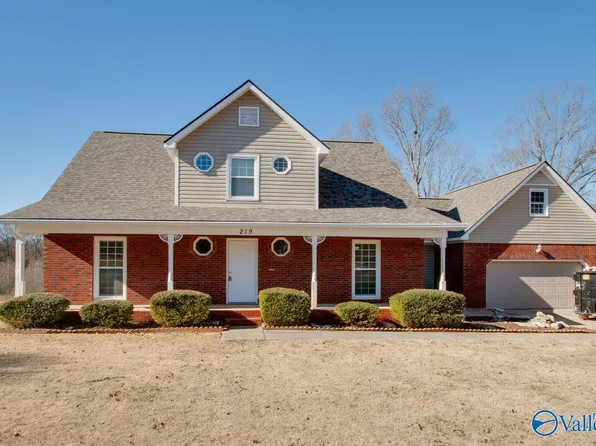 219 Dove Hollow Dr, Meridianville, AL 35759