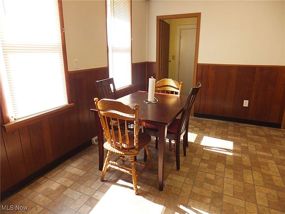 5th image of 3660 E 52nd St