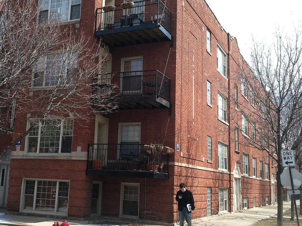 Top Floor unit Building Front