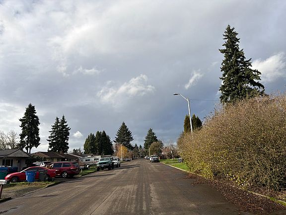 4th image of 12015 NE 79th St
