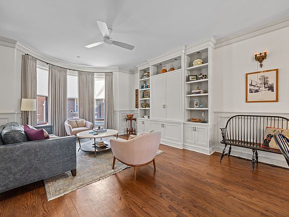 3rd image of 3818 N Alta Vista Ter