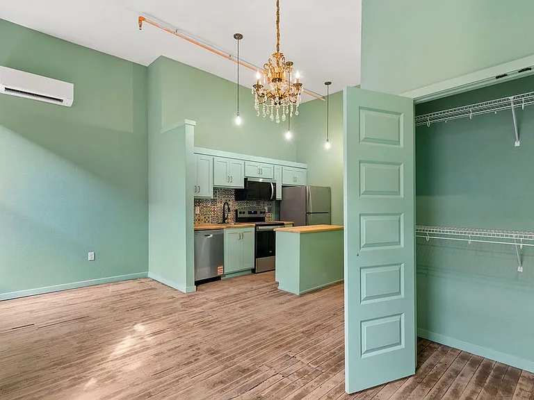 Brand new apartments in downtown Springfield! — Photo 94