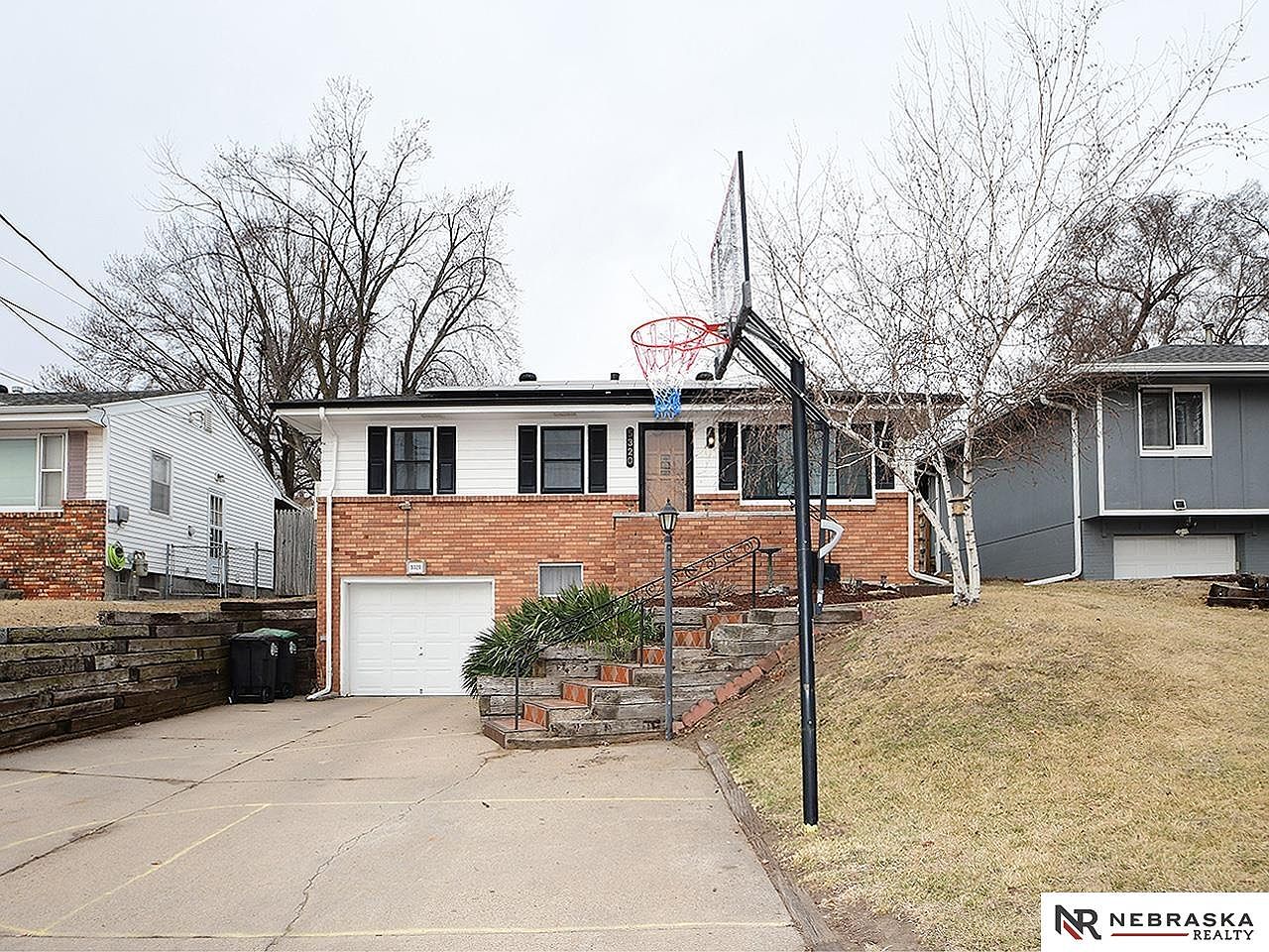 5320 S 52nd St, Omaha, NE 68117 | Zillow