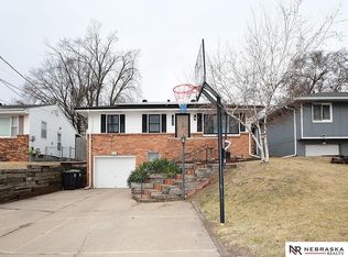 5320 S 52nd St, Omaha, NE 68117