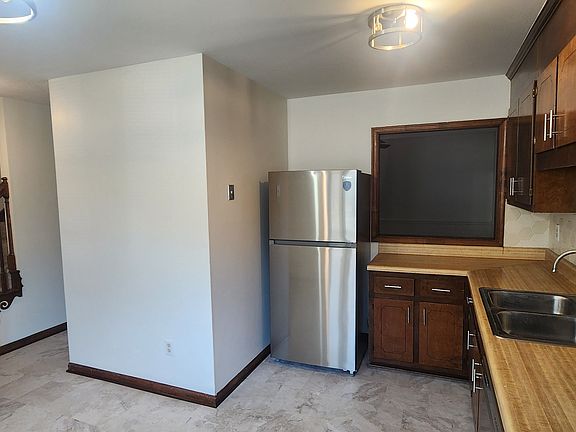 4th image of 1701 Autumn Woods Dr